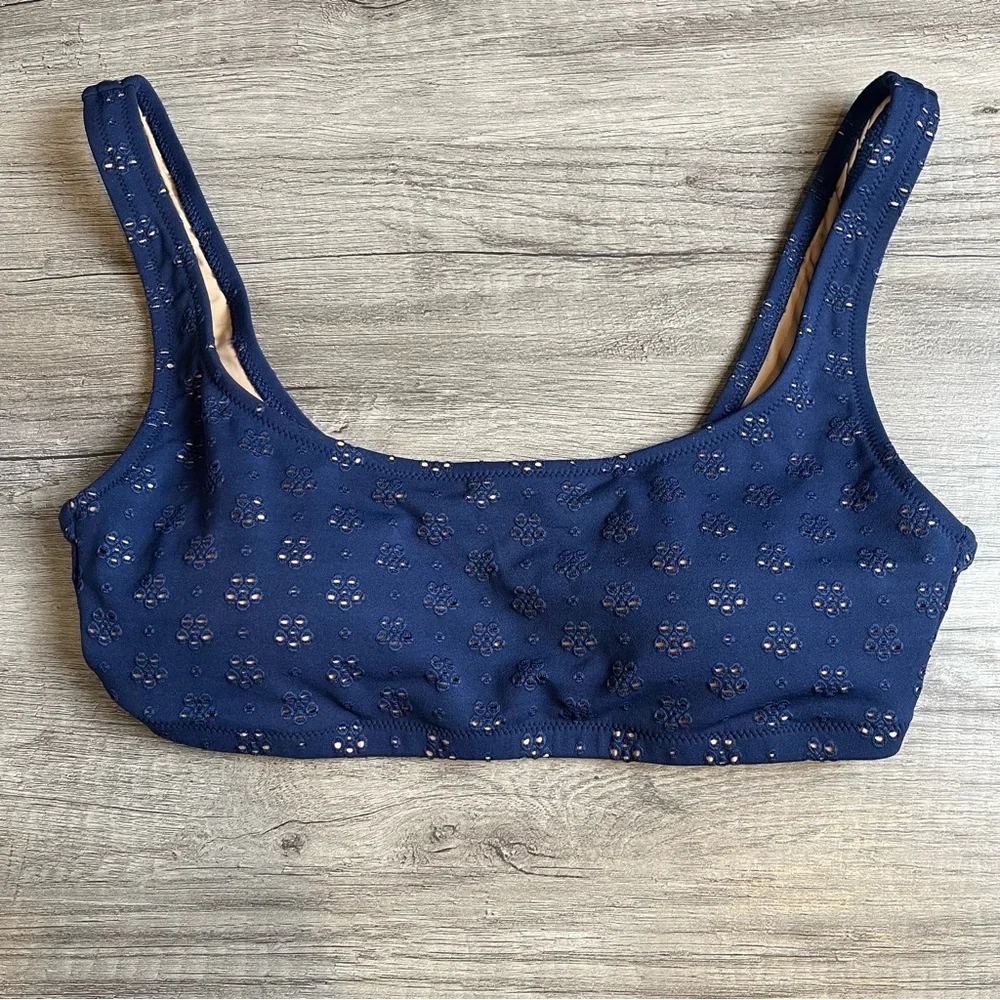 NWT J Crew Eyelet scoop bikini top BP348 - Size M - Picture 3 of 11